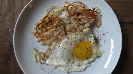 Fried pasta and eggs-10