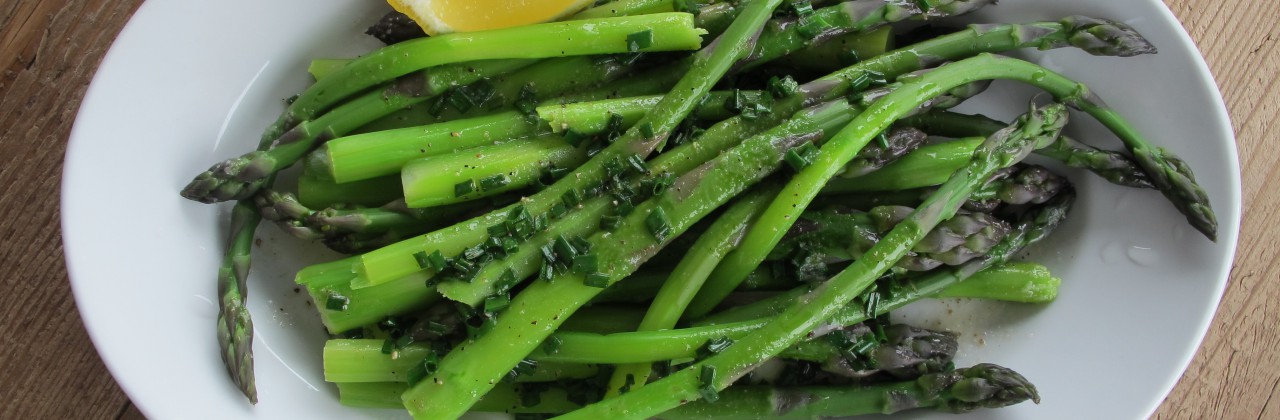 Asparagus with Butter and Chives