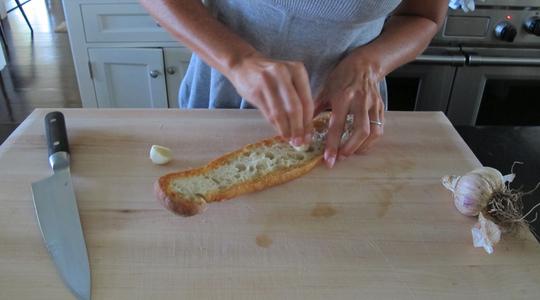 Garlic bread 2 ways-03
